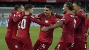 Sebastian Szymanski kornerden gol attı!