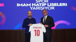 Dünya Etnospor Birliği Başkanı Bilal Erdoğan ve TFF Başkanı İbrahim Hacıosmanoğlu gençlerle buluştu