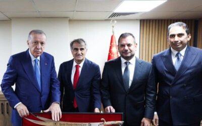 Trabzonspor, Başkan Recep Tayyip Erdoğan'a Sürmene kılıcı takdim etti