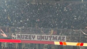 Trabzonspor tribünlerinden Mattia Ahmet Minguzzi pankartı!