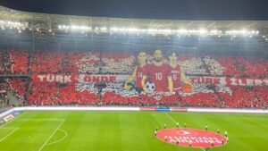 Türkiye – Gürcistan maçı öncesi Kocaeli’de müthiş koreografi!