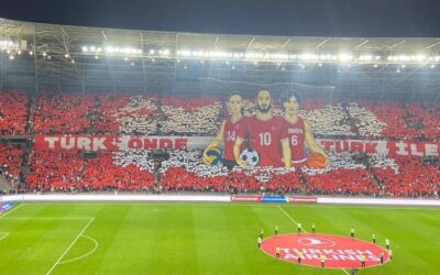 Türkiye – Gürcistan maçı öncesi Kocaeli’de müthiş koreografi!