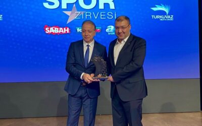 Turkuvaz Medya Spor Zirvesi'nde yılın en iyi spor siteleri fotomac.com.tr ve aspor.com.tr seçildi!