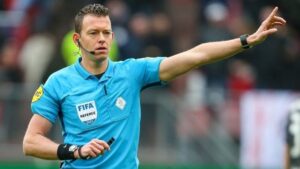 UEFA Avrupa Ligi'nde oynanacak Viktoria Plzen-Fenerbahçe maçının hakemi belli oldu