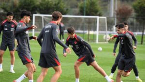 Ümit Milli Futbol Takımı'nın aday kadrosunda değişiklik yapıldı